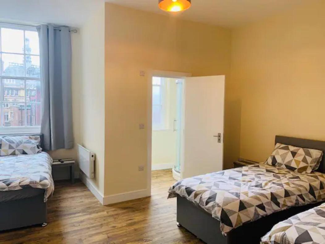 8 Fish Street, Budget City Centre Accomodation 利兹 外观 照片