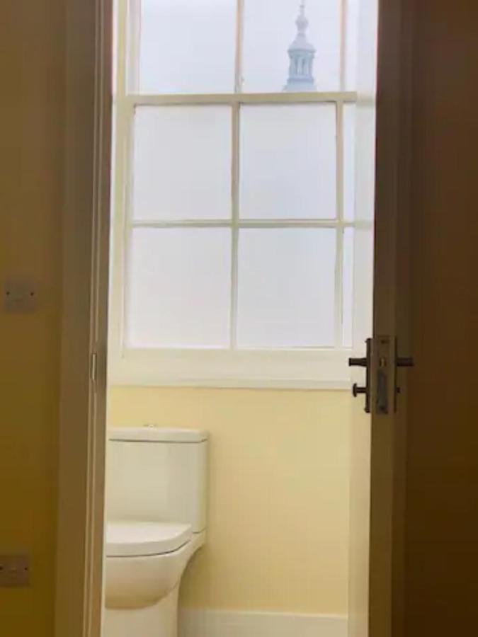 8 Fish Street, Budget City Centre Accomodation 利兹 外观 照片
